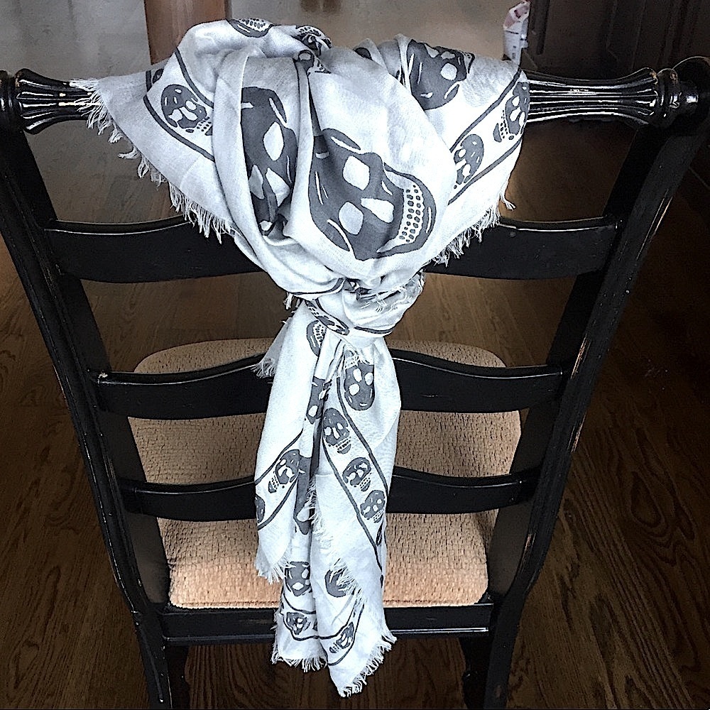 Alexander McQueen Gray Skull-Print Fringed Scarf